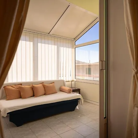 Spacious Apartment *
